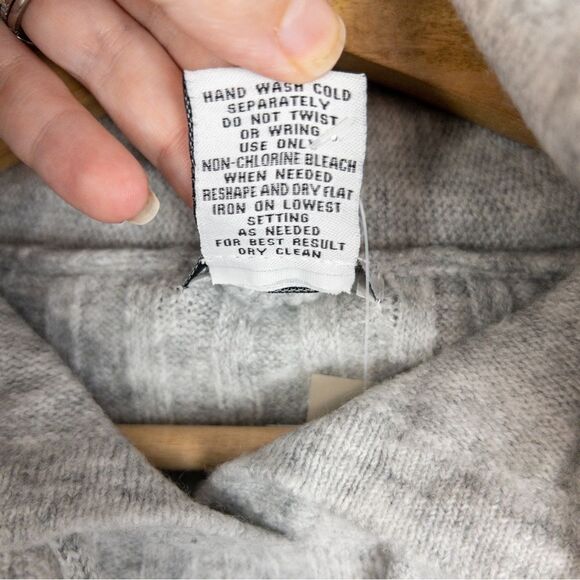 Sweet Romeo Womens Light Grey Ribbed Hooded Sweater Size Small NEW Casual Lounge - Picture 6 of 8